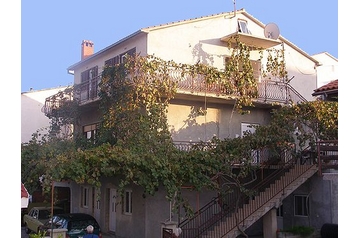 Pension de famille Arbanija 2